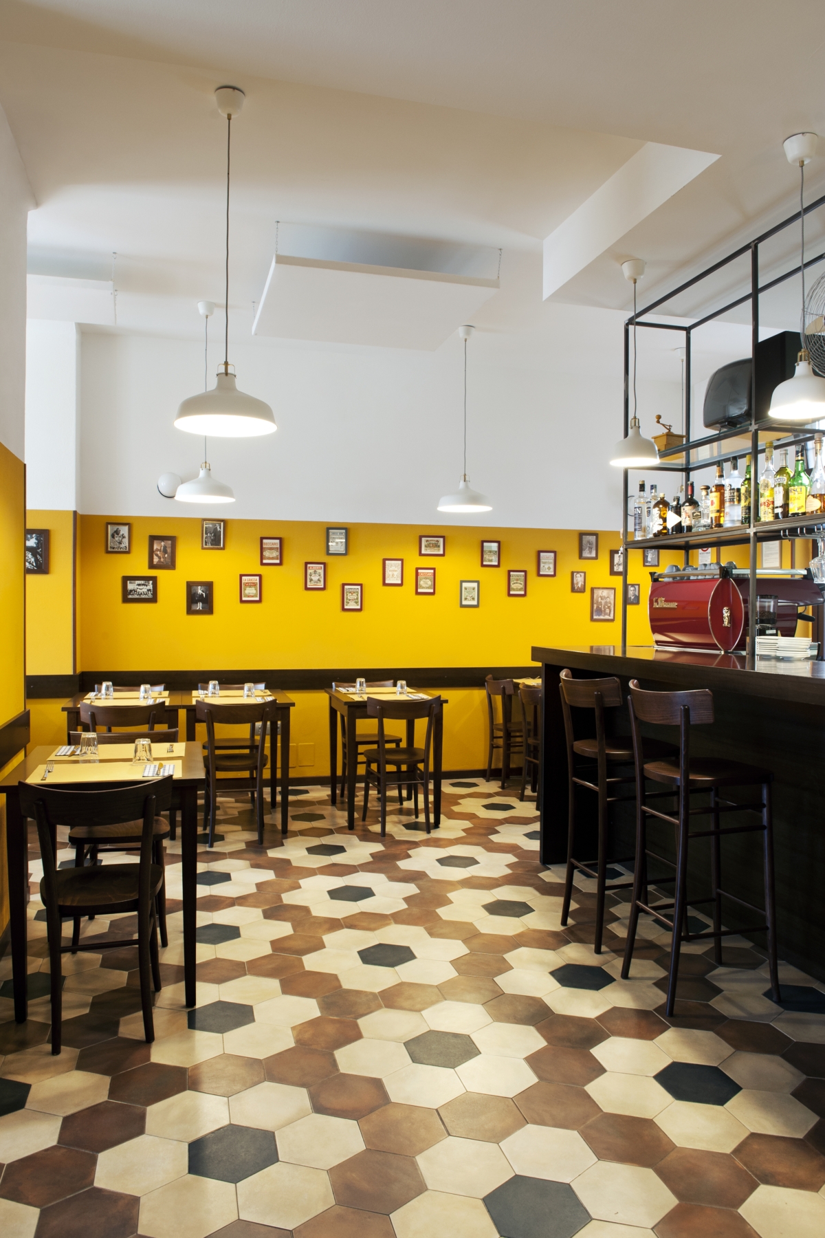 ristorante Trippa di Milano, trattoria old school interior design vintage 18